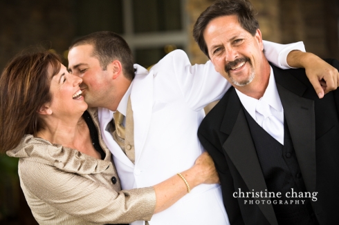 Loving Sweet Wedding Photos with the Parents